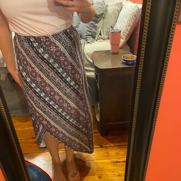 Woman’s maxi skirt - Picture 2 of 3